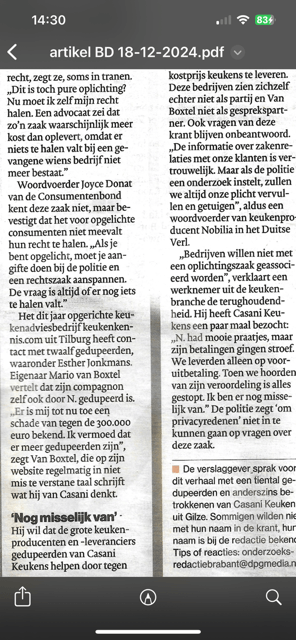 Keukenkennis haalt de krant.