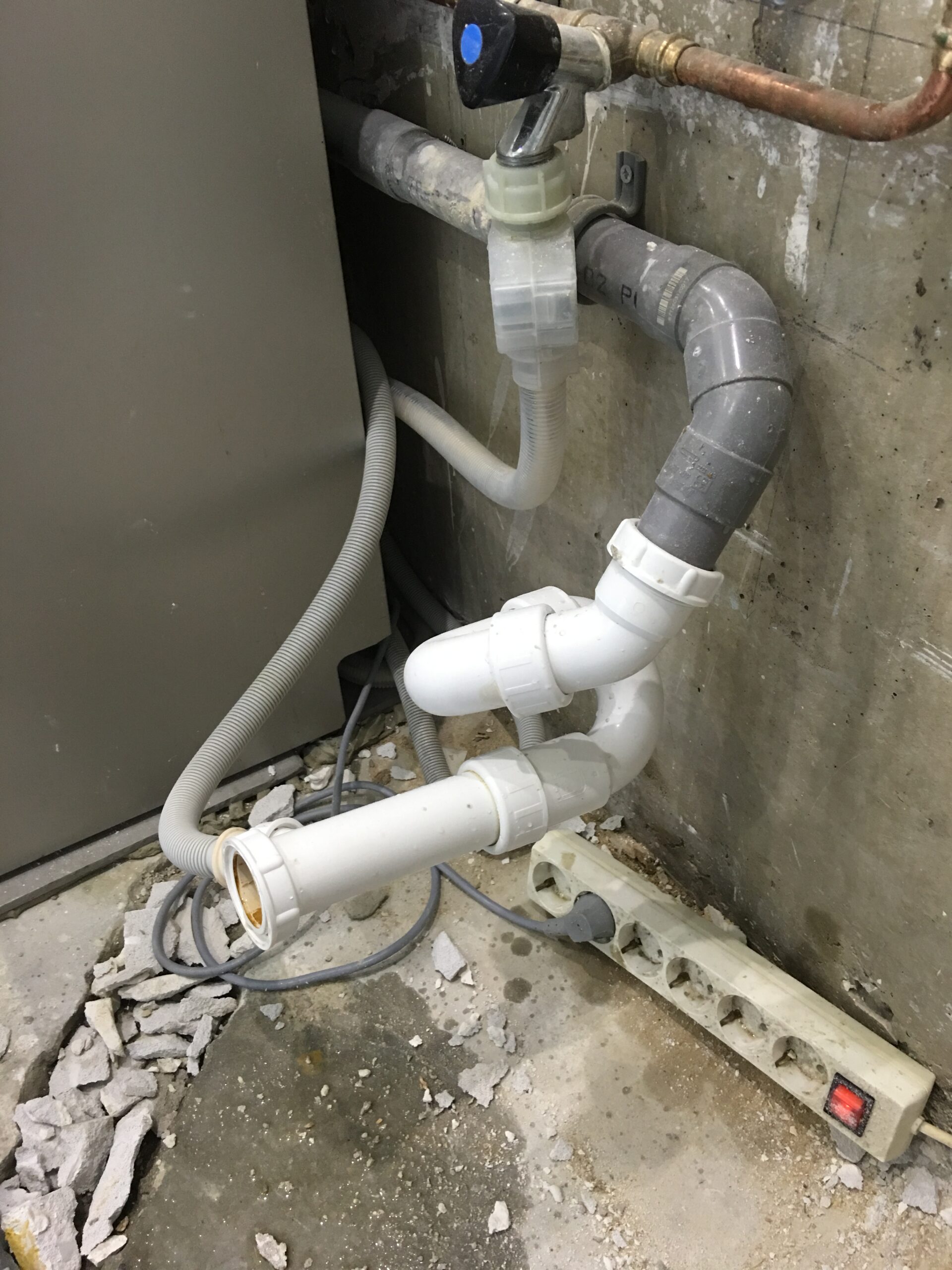 “Verstopping leiding keuken”